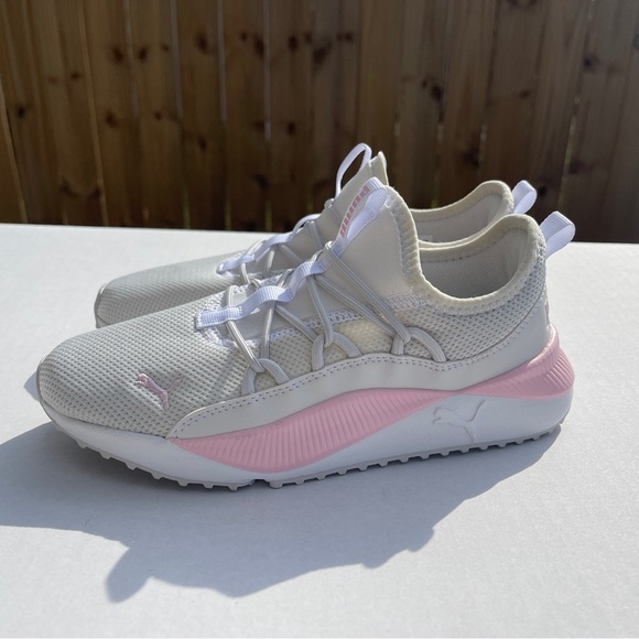 NWOT Puma Pacer Future Web Slip On Pink Size 3c - Picture 2 of 8